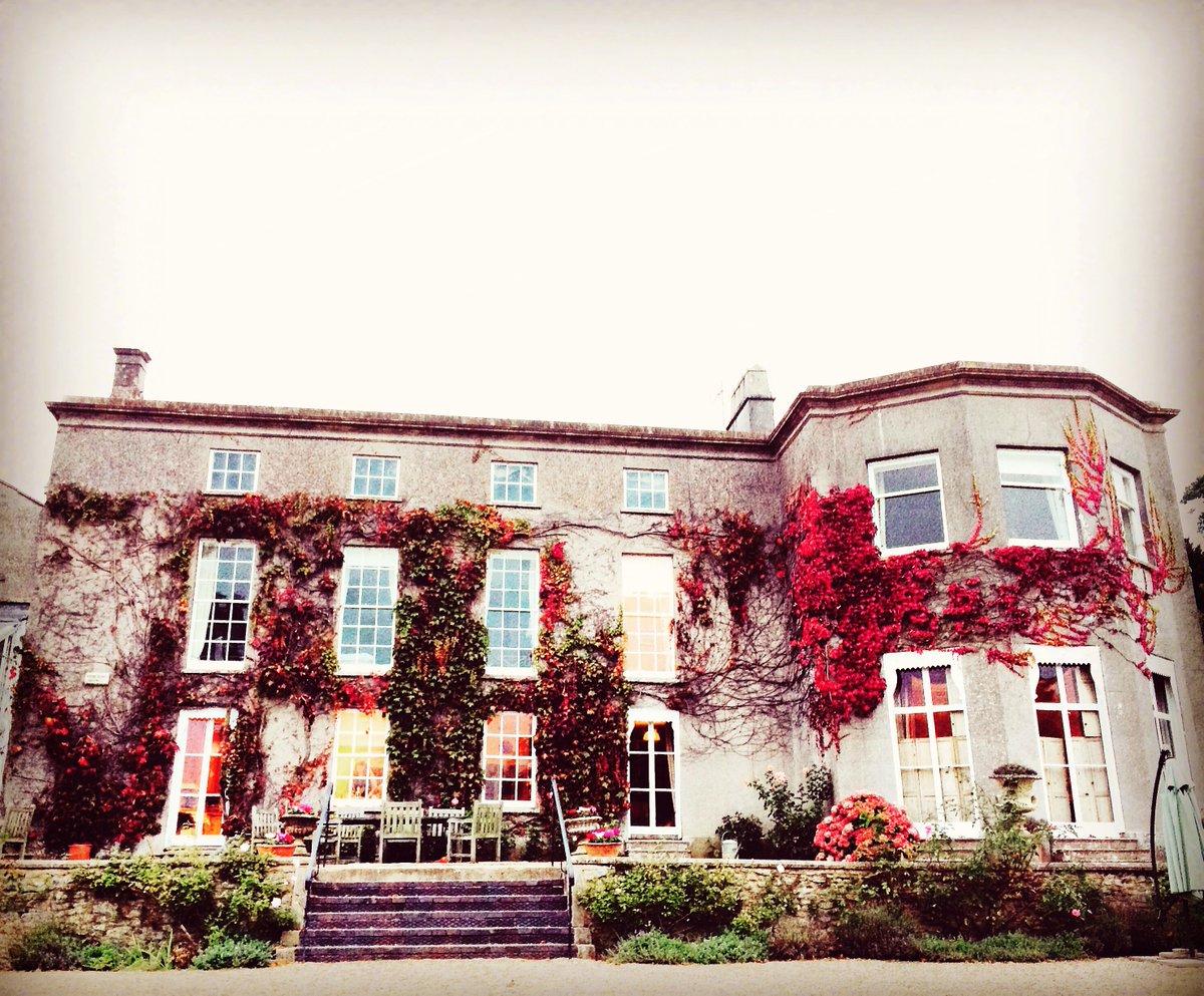adventureyogi's tweet photo. On our way to Somerset with @wenchebeard at our gorgeous unique yoga venue @pennardhouse1 for our #ayurveda #retreat https://t.co/BH8KS5IzgI