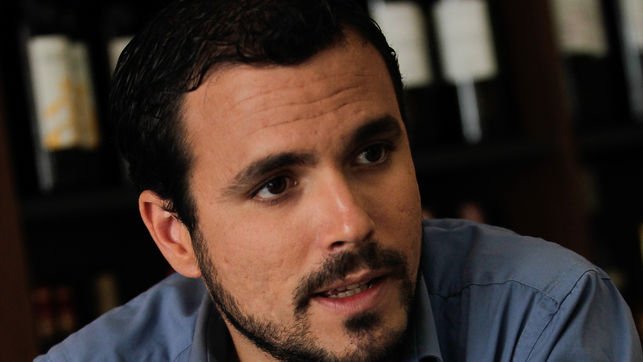 Mariajesus_mj's tweet photo. No se vosotros pero yo votaré por #RobbStark, señor heredero de Invernalia.  @agarzon https://t.co/BA3l6y1QY9