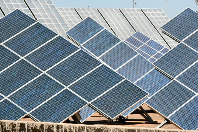 NelsonInstitute's tweet photo. #NelsonStudent seminar series starts Monday! Eat pizza + discuss solar PV system degradation https://t.co/DI5ckW5F2P https://t.co/TDWxHN2LYN