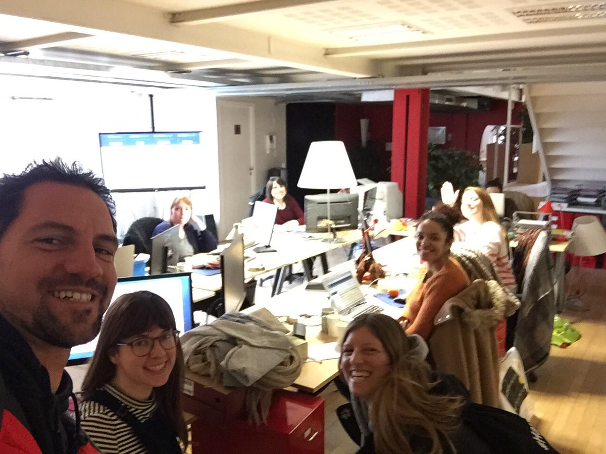 myid_gmbh's tweet image. Sind heute bei @AppGratis vorbeigeschneit und haben ihnen kurz unsere App gezeigt.Tolles Team &amp;amp; cooles Office #Paris