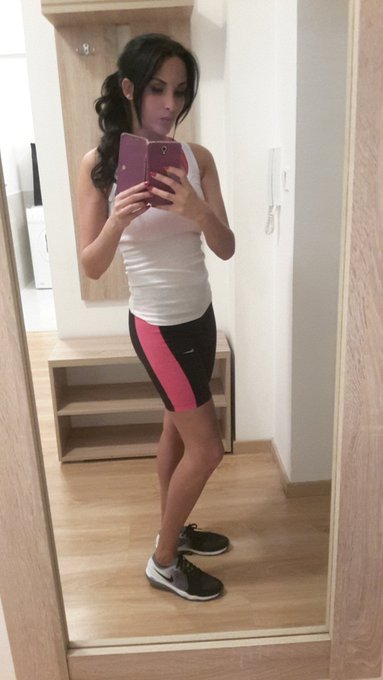 Gym time/ have a nice weekend ?? #Budapest https://t.co/H9HgtxsZLP