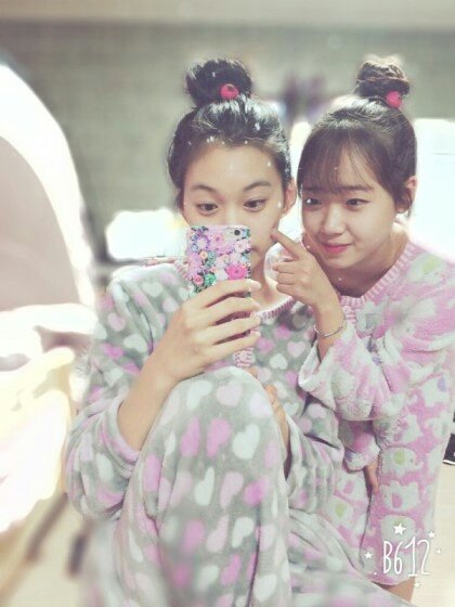 _choi_love's tweet photo. 진짜 둘이 너무 귀여운거 아닌가 미칠 지경이다 진짜;_; https://t.co/BRYaFQcrXq