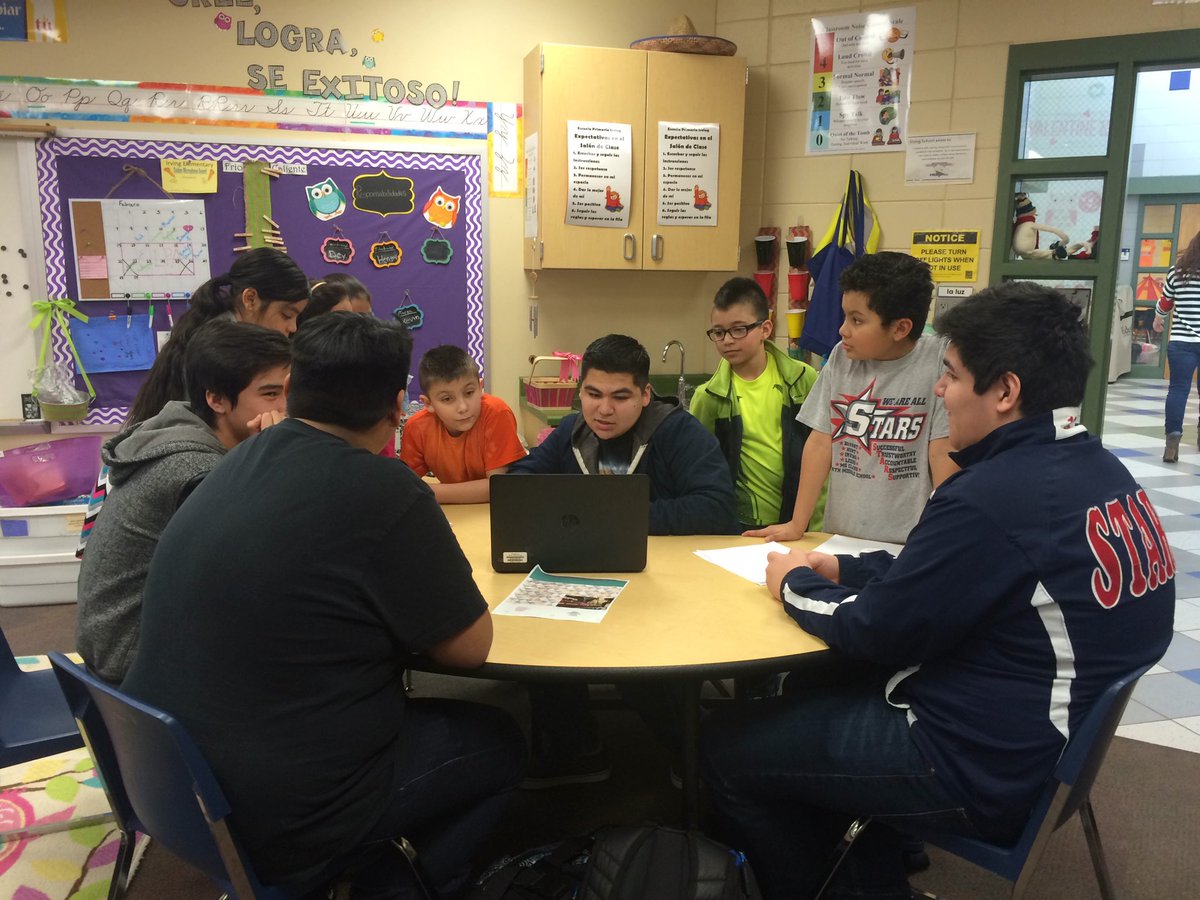 jwoods7110's tweet photo. NHS Dual Language teaching 4th grade Dual Language about SC history. https://t.co/JhphvlXHyB