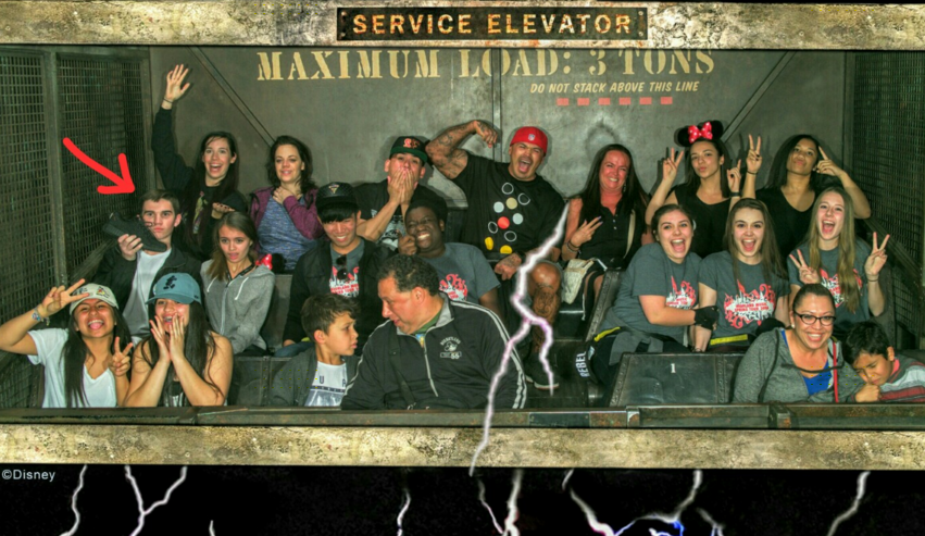 ComplexSneakers's tweet photo. Someone flexed their Yeezy Boosts at Disneyland in the ultimate way: https://t.co/wE8UiTtpUj https://t.co/6CR8r40dGO