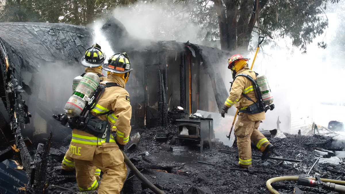 Working fire on Northwoods Dr. in Constance Bay, fire is under control crews are working on overhaul <a href="/OttFire/">Ottawa Fire Services</a>