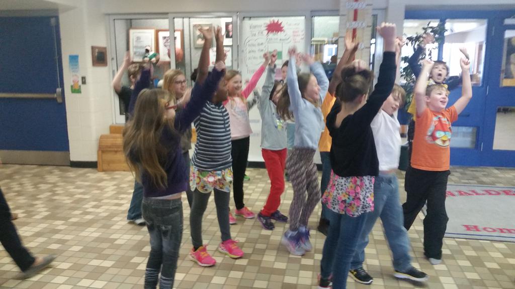 Waldeckwarriors's tweet photo. Gr4's react to shattering #homereadingchallenge mins. Final total 90,513 mins. Avg/student of 23 min/day for 5 wks. https://t.co/CyYOo3x5aP