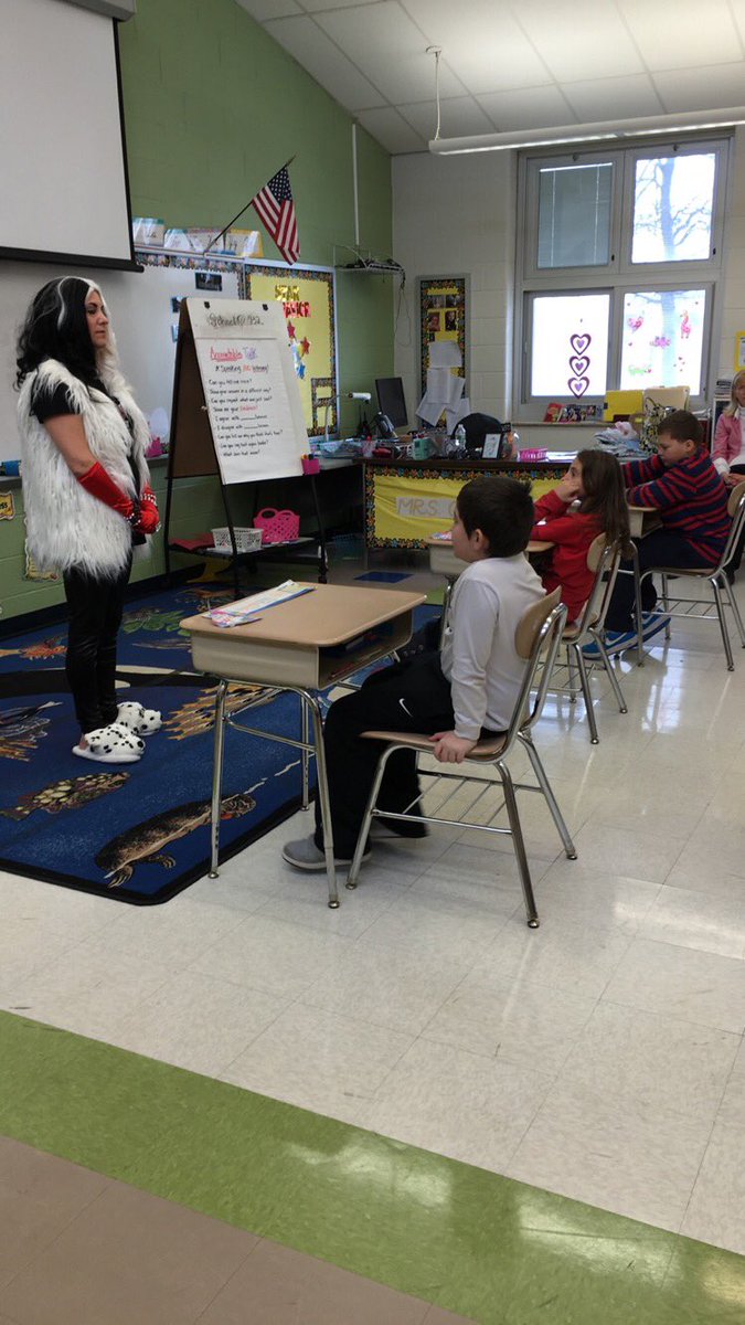 MrsCharlesWFS's tweet photo. Cruella came to give us a "chillaxer" lesson! @wfschool @ContessaAnessa https://t.co/rGGUbxLeln