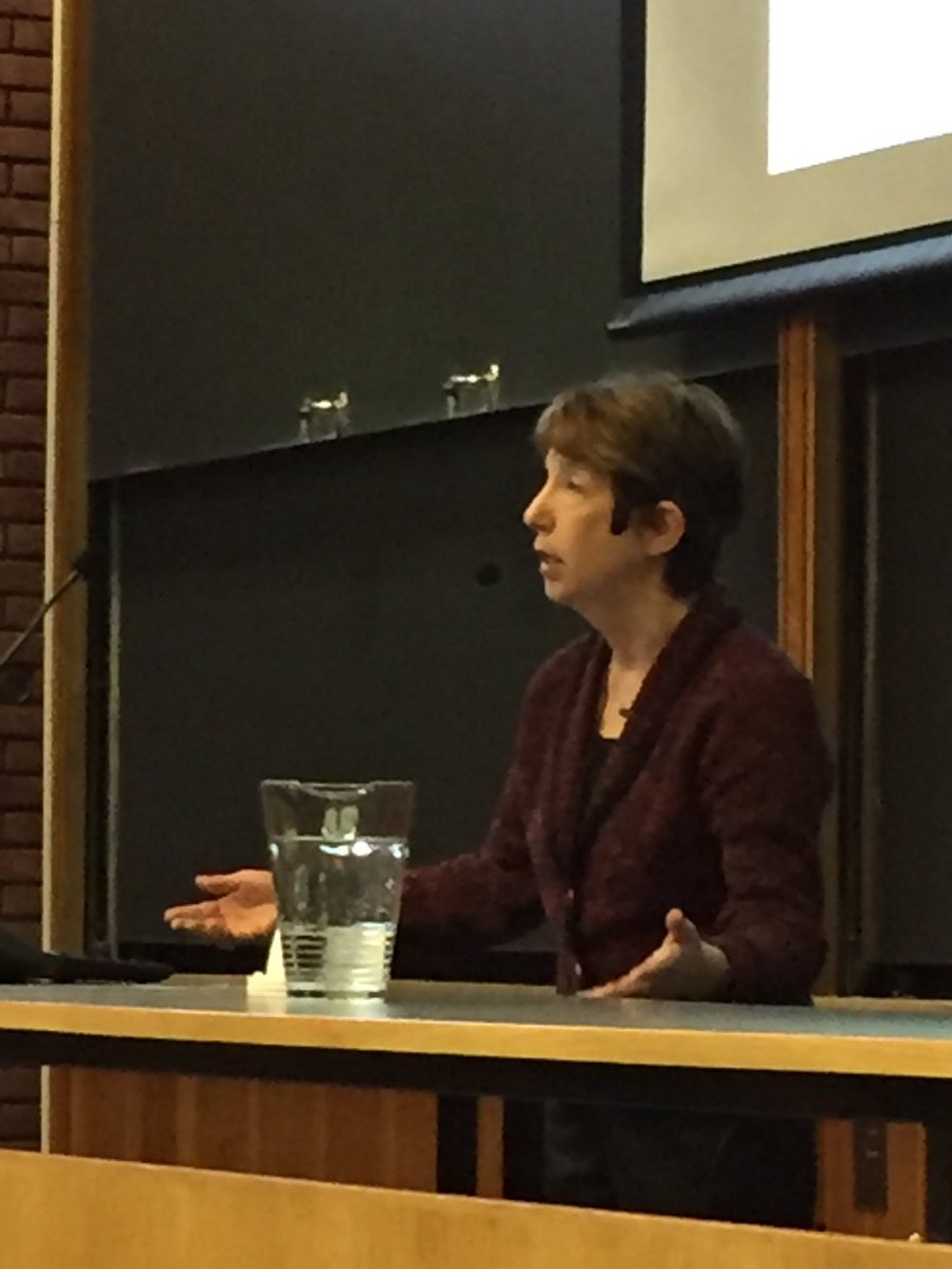 CEESUiO's tweet photo. Marlene Zuk telling the story of the silent crickets. #CEESdarwinday https://t.co/QeIpgsjhFN