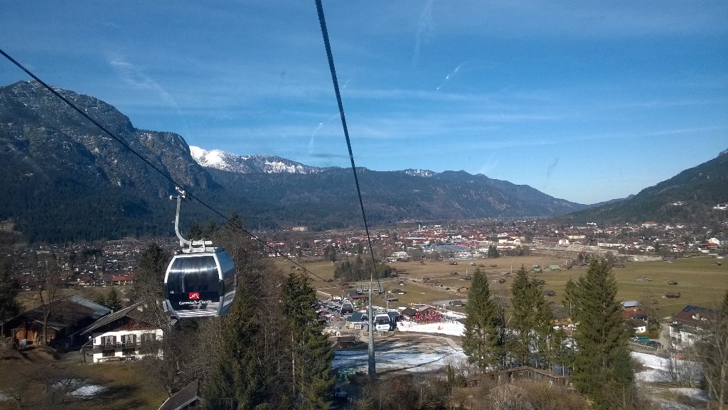 EdelmanGER's tweet image. Traumtag. #Edelmanergo #GAP #Höchstepartydeutschlands #Zugspitze