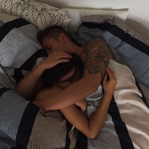MarketingUnivrs's tweet photo. Cuddle ❤ https://t.co/jNxZKEIznU