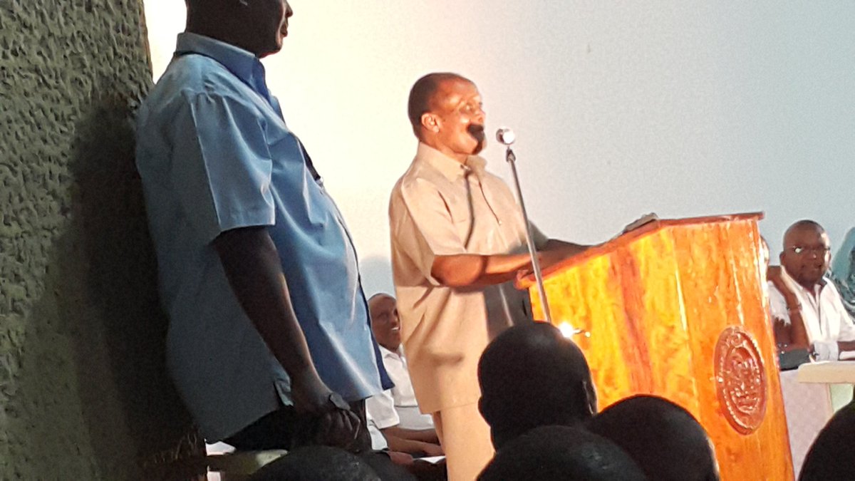 Kenya_Ports's tweet photo. KPA CHAIRMAN addressing staff at Bandari Collage @BernardOOsero @TransportKE @KenTrade_G2B @robemecha https://t.co/sfqnH2bnkL