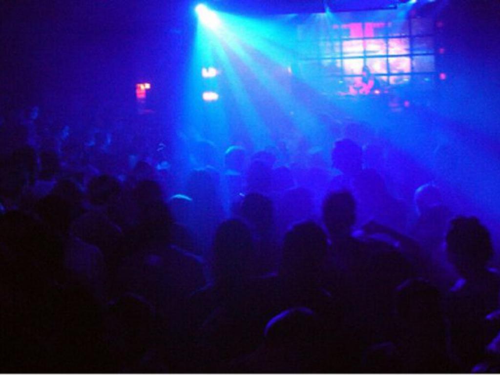 elsolonline's tweet image. Le robó $70 mil a su papá y los gastó en un boliche elsol.com.ar/nota/256330/po…