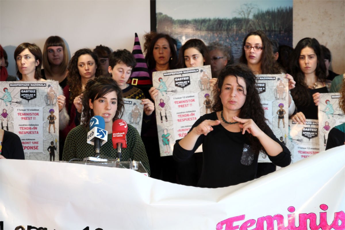 halabedi's tweet photo. Fotos de la rueda de prensa de hoy, anunciando la manifestación nacional del 9 de Abril en Gasteiz
#FeministokPrest https://t.co/Puo048TrGF