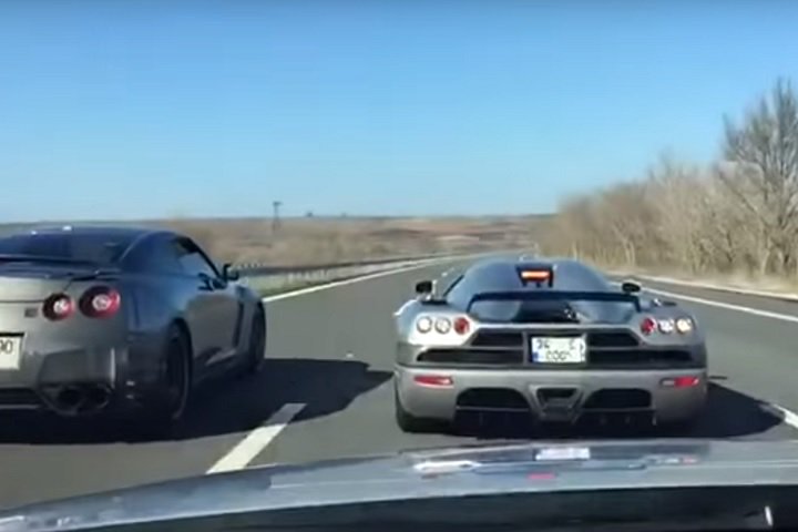 Car Waffle An Epic Nissan Gt R Vs Koenigsegg Ccx Drag Race Video Has Just Landed T Co Rbzi3iga17 T Co Hmh3qe4kpg
