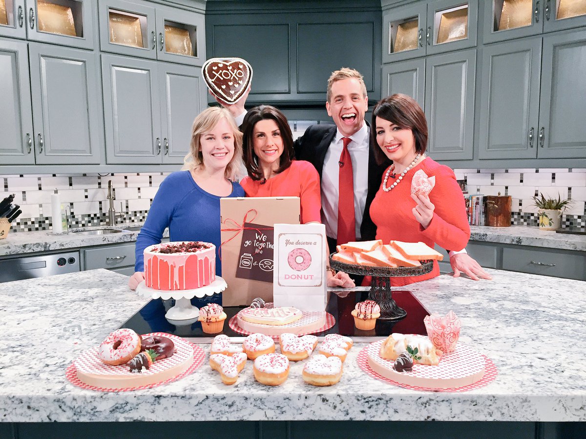 eclark4's tweet photo. Now THIS is L❤️VE! Thank You #ProvoBakery for the visit. @abc4utah #TeamGMU https://t.co/ORaqFTdj3c