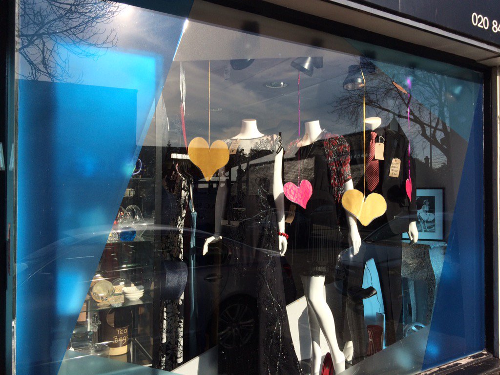 Also worthy of a mention #ThisWeek we just had to go back to #stanmore to check out their #ValentinesDay window