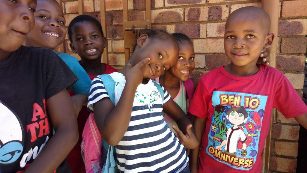 gamaroff's tweet photo. Kids at our pilot school on the #Blockchain #SmartMeter #Usizo project. Crowdfunding platform soon open to public. https://t.co/4szz2rlvbI