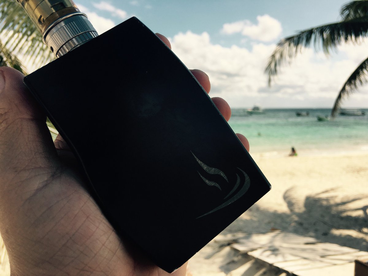 AllAboutVapor's tweet photo. Handcheck! Ok, now that wasn't nice... #SwoopMod #BoxMod #vaping #SwoopOnDaBeach #DatModIsErrywhere https://t.co/KEWZ1kV95p