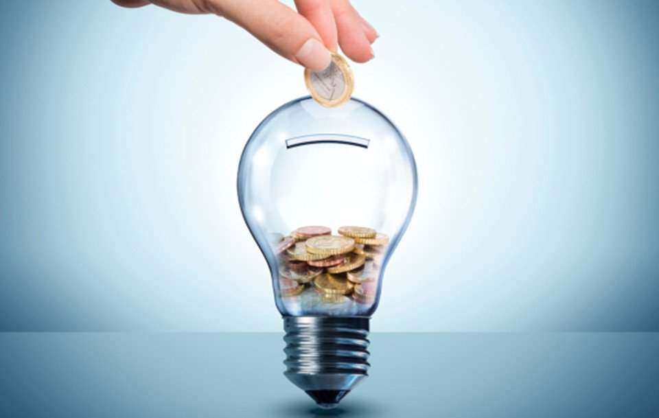 bit.ly/1KKkPtH Personas perciben erróneamente que apagar luces es la mejor forma de ahorrar en electricidad