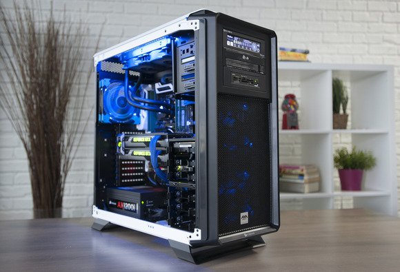 pcworld's tweet photo. Why is PC gaming better than consoles? @BradChacos' love letter lists 6 compelling reasons https://t.co/kStOYvFQa2 https://t.co/V9mDKWCtPP