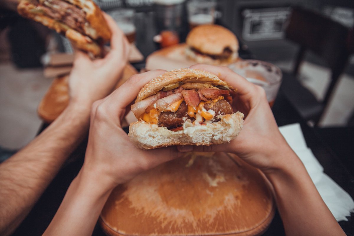 foodonclick's tweet image. Burger mood.
.وقت البرجر 
#weekendcravings