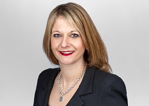 JakiEngland's tweet photo. Loving my new corporate photo. Big thanks to @theheadshotguy https://t.co/4lSwy0zXaU