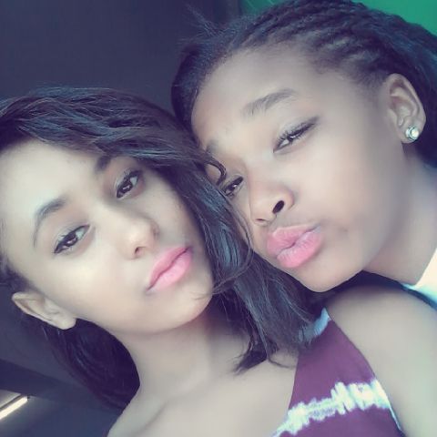 nie3cy's tweet photo. Lol me n my best friend be looking Flawless!!! https://t.co/WxghI3JhOI
