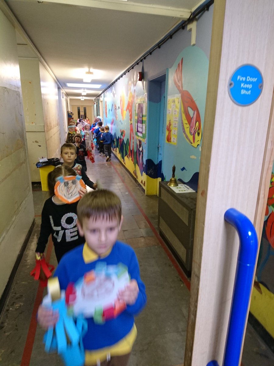 portmeadp's tweet photo. Year 1 & 2 have begun their Chinese new year celebrations with a lantern parade. #pmdpkuw #pmdppe #pmdpre https://t.co/W2r0RbnVhd