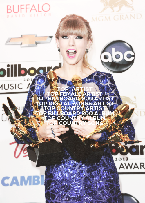 sofaswiftie's tweet image. Ultimo Momento #TaylorSwiftMadeTaylorSwiftFamous