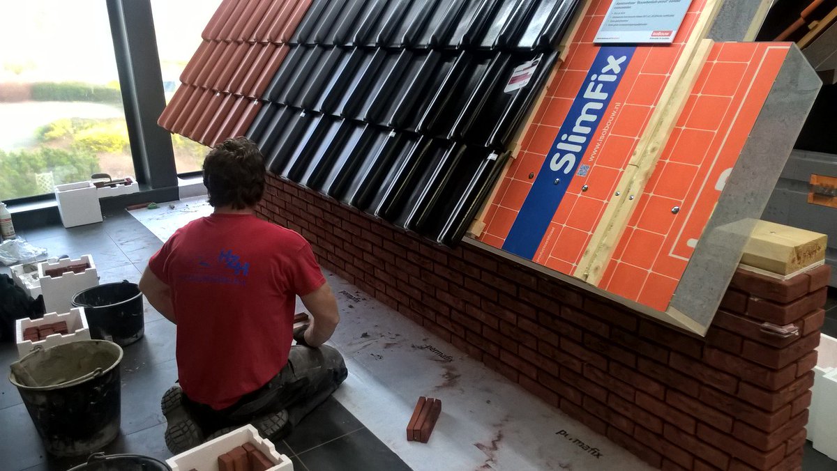 Mooie gecombineerde showroompresentatie: Allegra 12 dakpan,Slimfix XT 6.0 en Steenstrips Kloosterwaard Winterswijk.