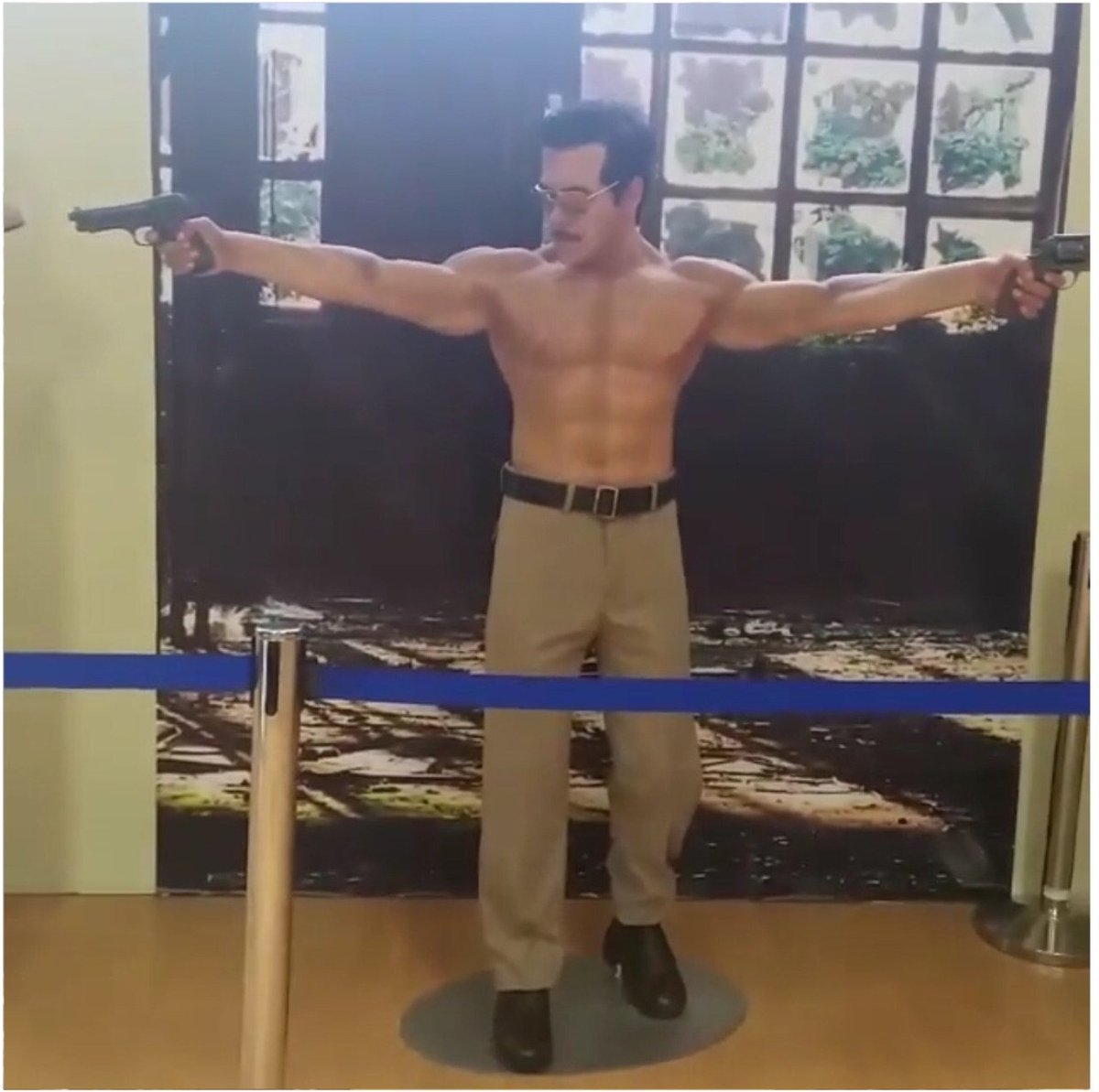 mdsulaimankhan's tweet photo. Dabangg @BeingSalmanKhan's statue at #WaltWizard https://t.co/gxq3mVdS5q