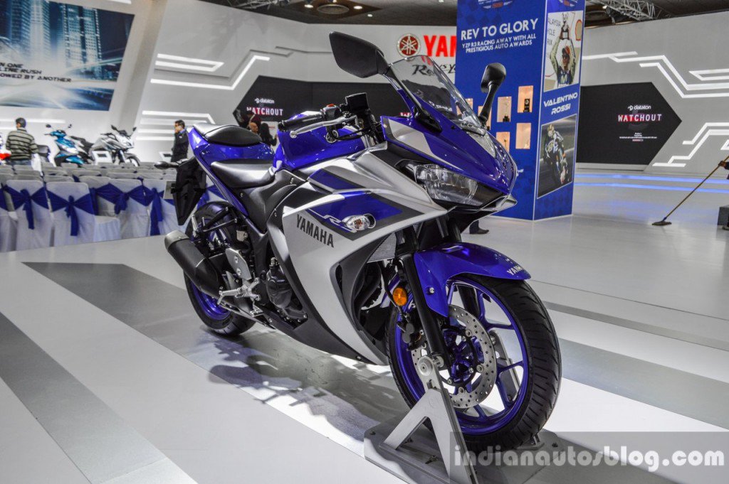 indianautos's tweet photo. 2015 #YamahaR3 at the #AutoExpo2016 - https://t.co/GO3JUSlFOH

#AETMS2016 #Yamaha https://t.co/NslvJs06Ok