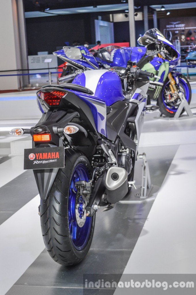 indianautos's tweet photo. 2015 #YamahaR3 at the #AutoExpo2016 - https://t.co/GO3JUSlFOH

#AETMS2016 #Yamaha https://t.co/NslvJs06Ok