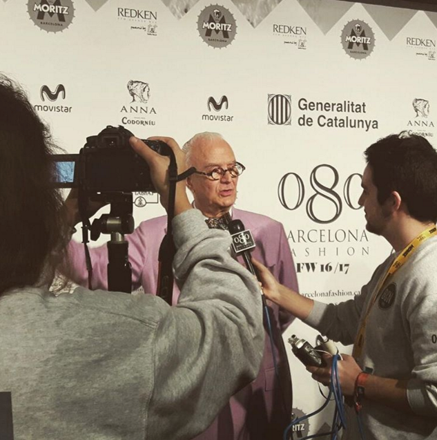 BlanquernaFCRI's tweet photo. Blanquerna, al backstage del 080 Barcelona Fashion https://t.co/8Kd43OO9Jn https://t.co/kjM541Z0NE