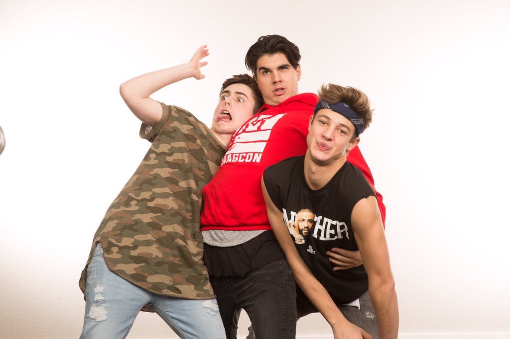 christiand's tweet photo. Define Sexy: https://t.co/ci9Y3AyPB2