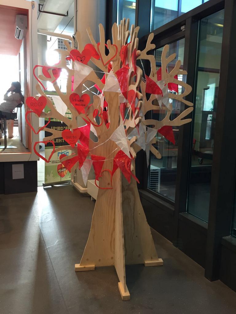 We wensen je een ondernemende Valentijn onze studenten zijn vast begonnen <a href="/MoveYourSkills1/">Move Your Skills</a>