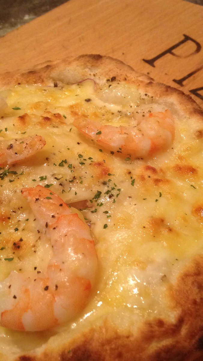 エビグラタンなピザ