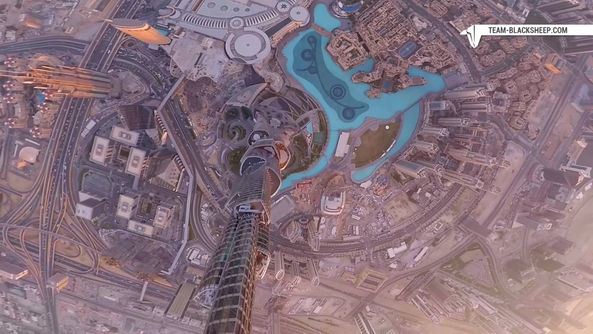 Drone_Punks's tweet photo. Drone takes the fast elevator down the Burj Khalifa... https://t.co/kMqyVRd0OB #dubai @BlackSheepFPV @BurjKhalifa https://t.co/GdV8gAe8V7