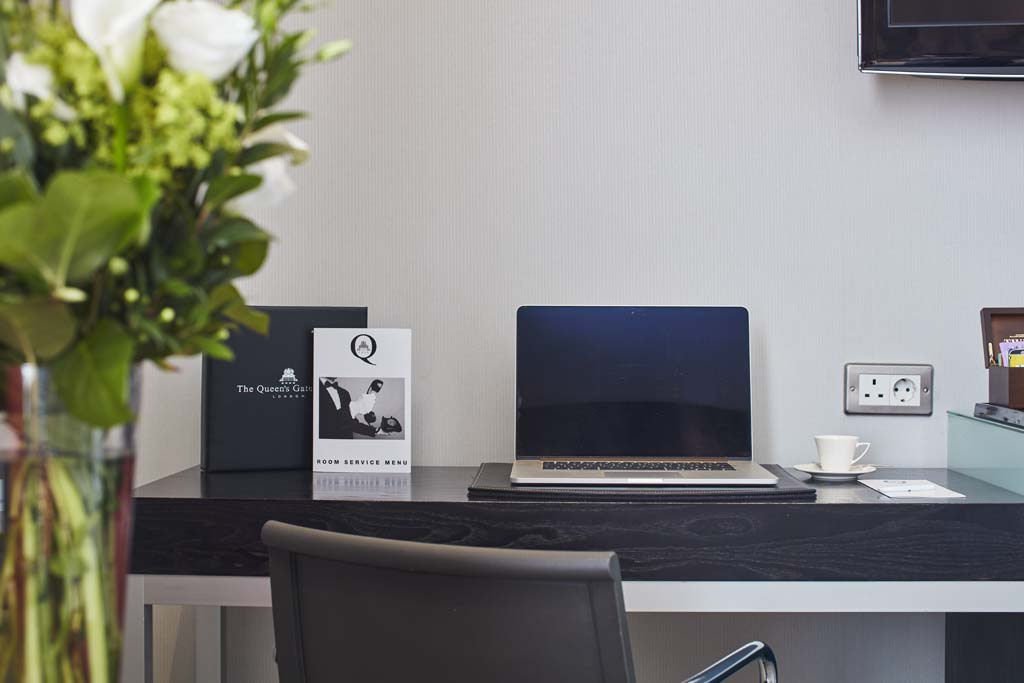 Panadvert tweet media