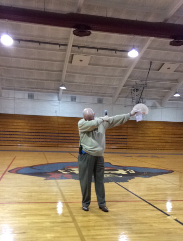 shaunaa_smithh's tweet photo. our principal is the realist #dab https://t.co/q5Um8USukw