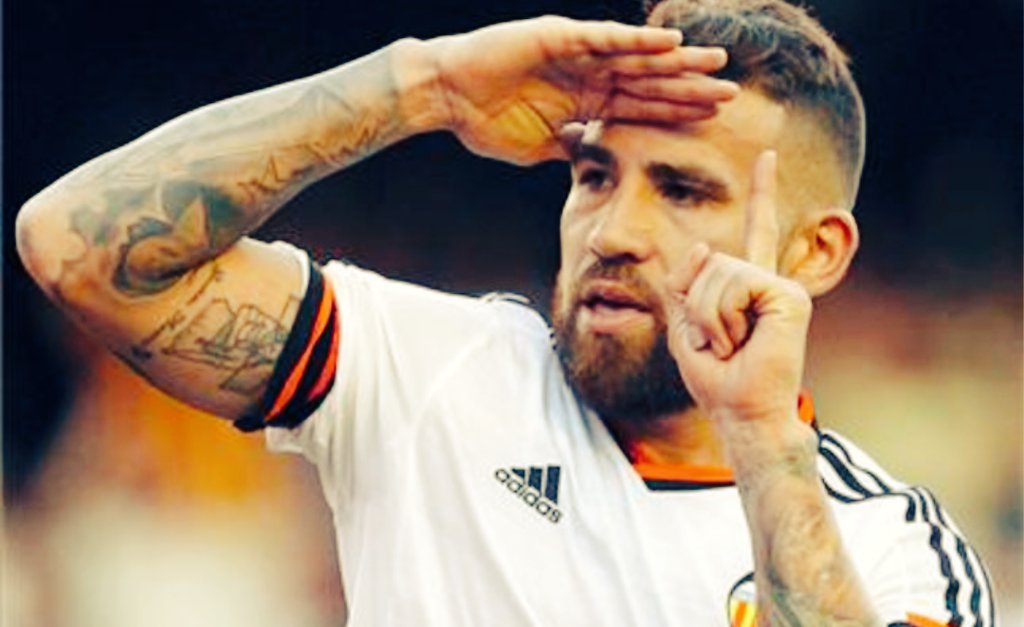 RaulVCF___'s tweet photo. Felices 28 General @Notamendi30 https://t.co/73RdKhwTjE