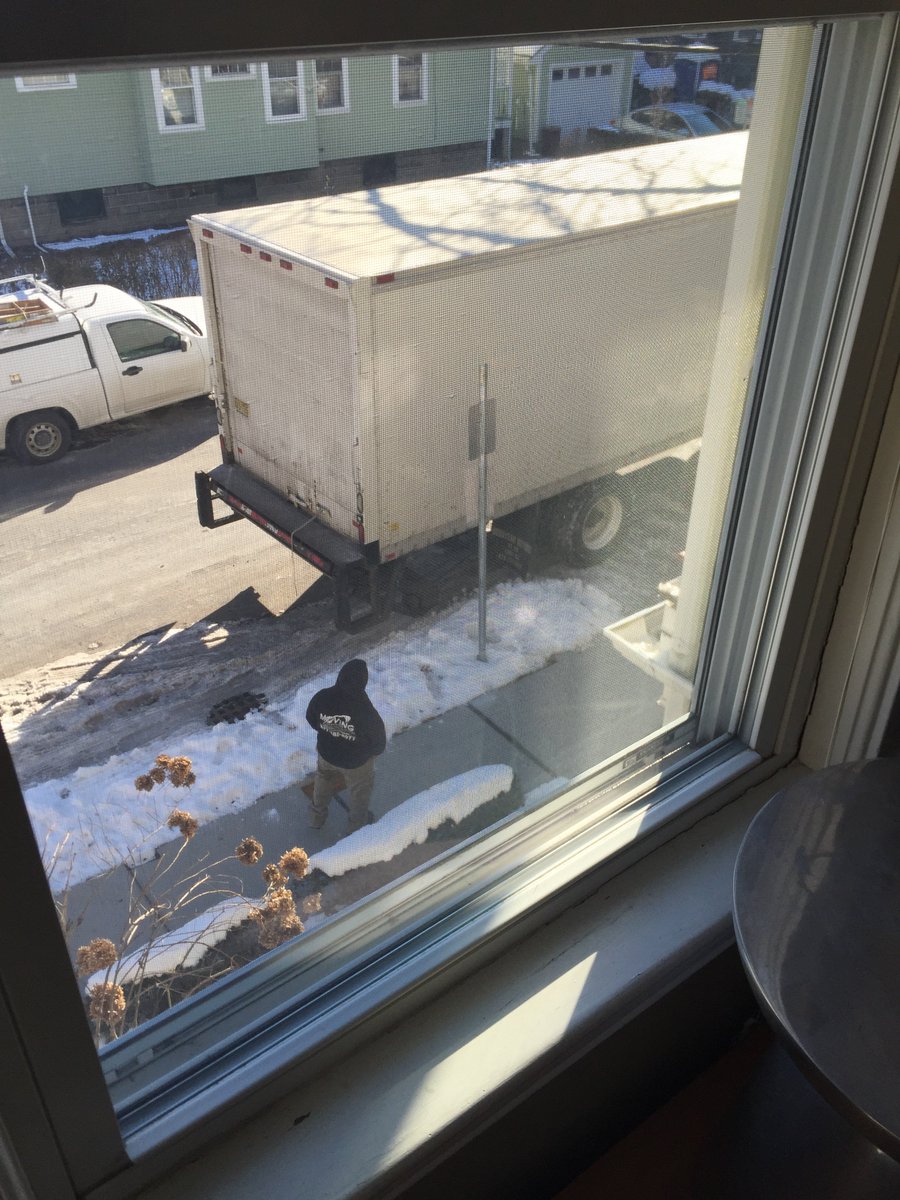 mbbroberg's tweet image. It's happening. #RelocationLife #MovingDay