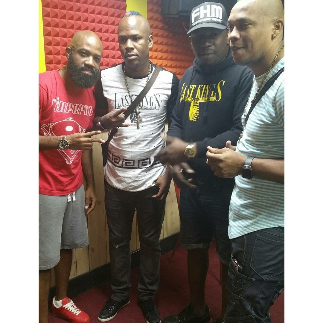 Streetcredja's tweet photo. @KingFRNO in studio with the #shellas @rdxmusic: @rdxrenigade_2floorsup @rdxdelomar_2floorsup &amp; @FootaHypeMusic https://t.co/LEjwSI6pJk