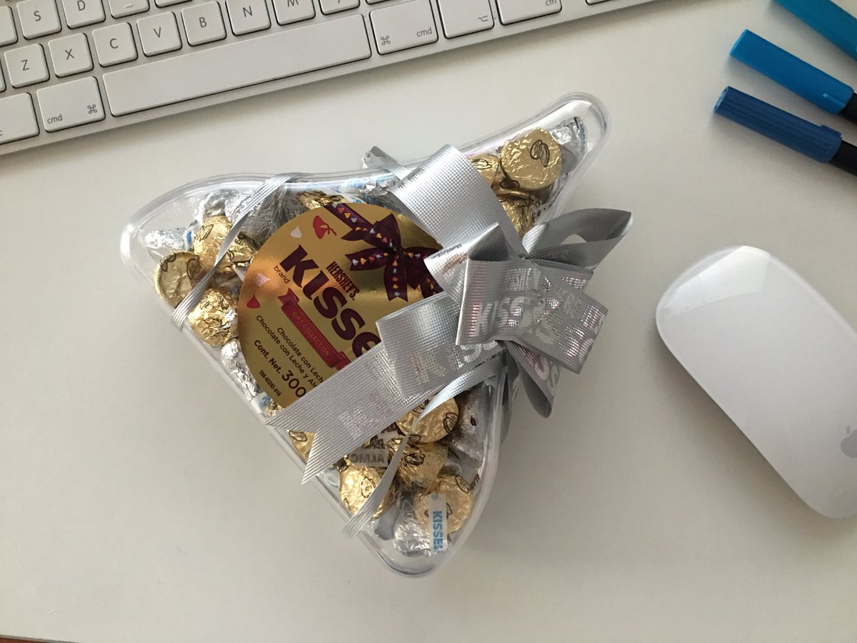 vyarad91's tweet photo. Gracias @Uber_Chile !!🍫🍫 https://t.co/3CzDAEB93v
