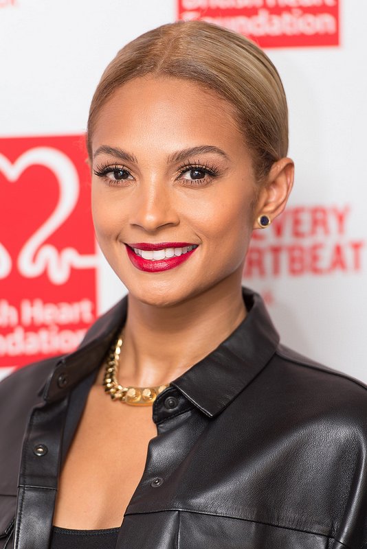 beautie's tweet photo. When all you need is a slick of fabulous red lippy. (SO gorgeous) #RollOutTheRed https://t.co/0PT0qbwkLn https://t.co/3q6nYm5ozf