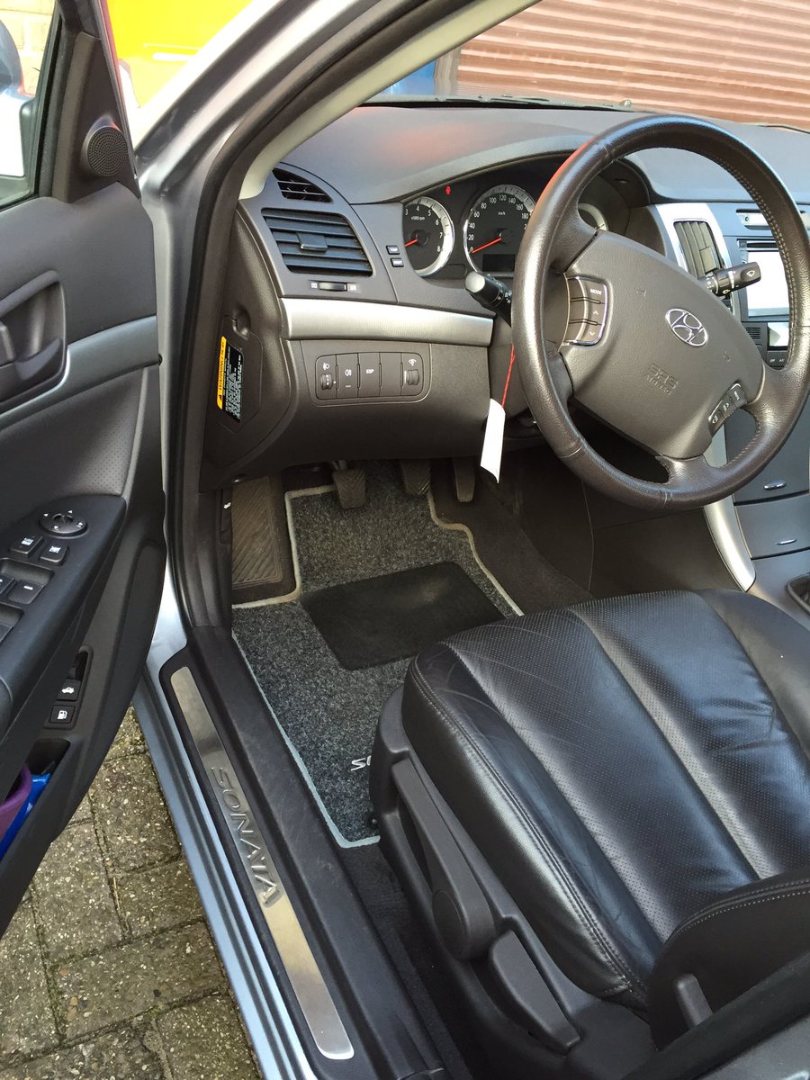 SteamtoClean's tweet image. @eMGe 2 auto's #interieur en #exterieur weer #showroomschoon met @SteamtoClean Stoom