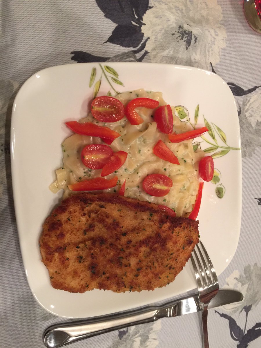 MarekNY's tweet photo. my dinner was delicious, ... so delicious as ATT deals @ATTDeals https://t.co/j5JOroC1UD