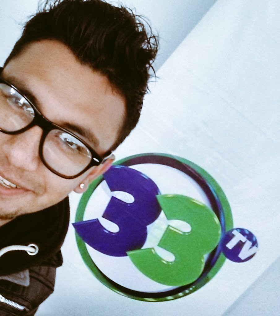 LosDuckes_FC's tweet photo. Nuestro @TityElDucke ya en el set de @DespiertaGT del canal @canal33gt https://t.co/V9K3W1ewWs