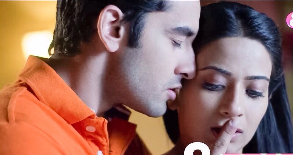 SagarGangaaFC's tweet photo. Do not miss today's episode of #Gangaa ! It was super HOT 😍😍 #Sagar #SaGa @AndTVOfficial @v_vishal13 @Aditidevsharma https://t.co/zzcmHTemWL