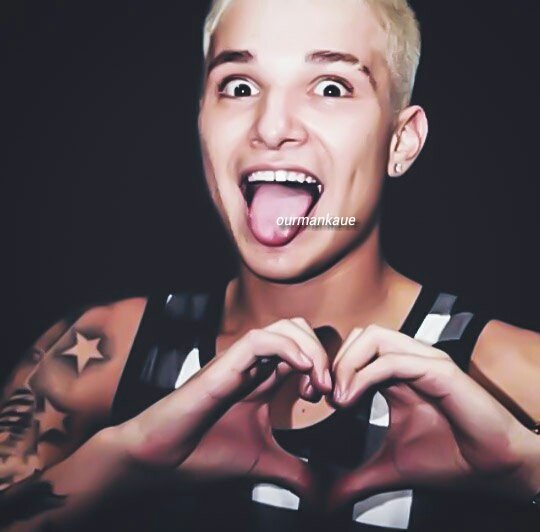 ourmankaue's tweet photo. Oi meu amor !!!  #VoteMcGui #KCA 
@mcgui_oficial https://t.co/lBxrBjYu47